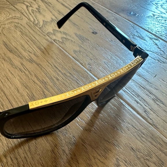 Louis Vuitton “Evidence” Aviator Sunglasses, Black - Picture 4 of 12